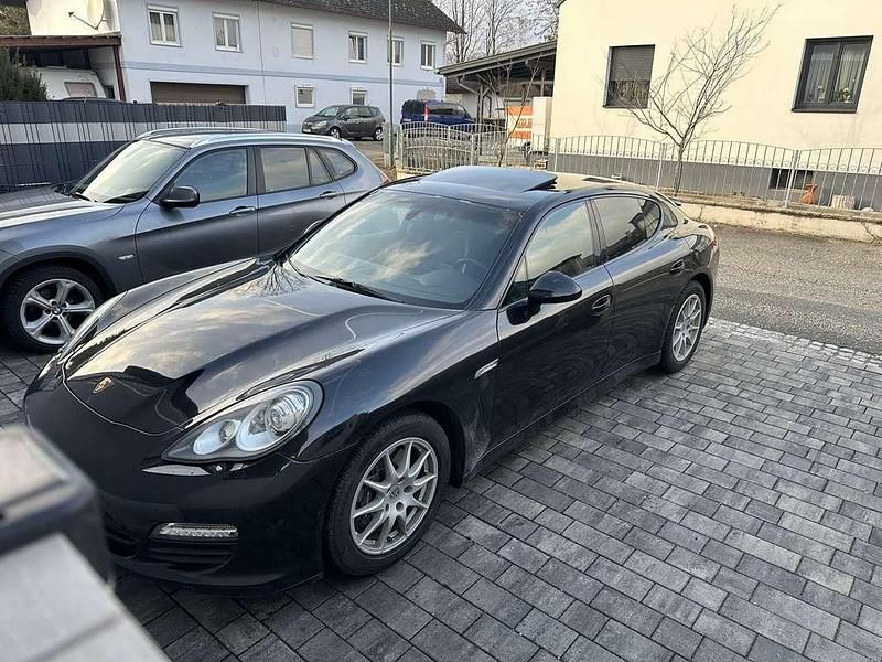 Gebraucht Porsche Panamera 250 PS (183 kW) 2012 Kleinwagen