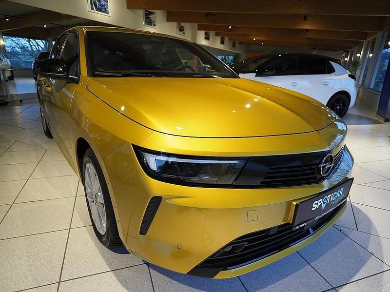 Gebraucht Opel Astra Edition 136 PS (100 kW) 2025 Gelb Limousine