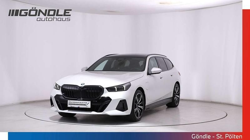 Weiß Gebraucht 2025 BMW 550e Kombi | € 84.870 (Fairer Preis) - Bild 1/4