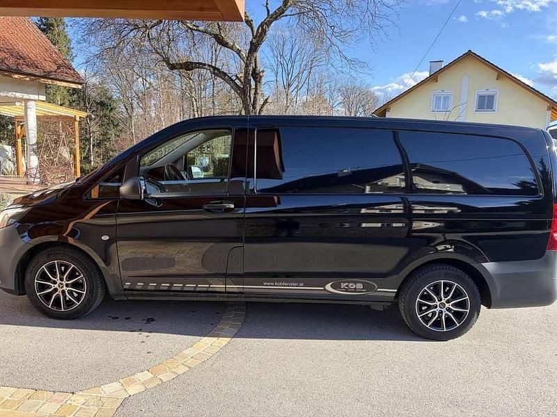 Gebraucht Mercedes Vito 116 PS (85 kW) 2017 Schwarz Van