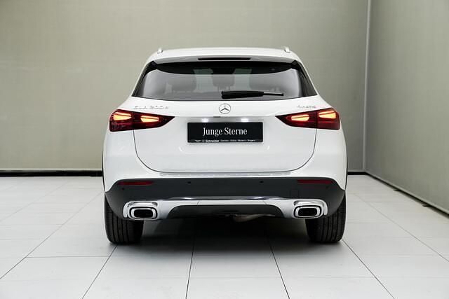 Gebraucht Mercedes GLA200 150 PS (110 kW) 2024 Weiß SUV