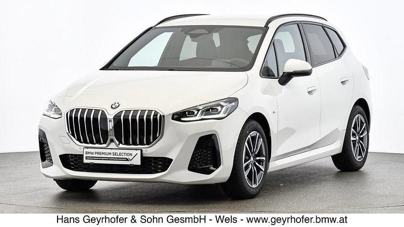 Alpinweiß Gebraucht 2024 BMW 218 Active Tourer Shadowline Van / Kleinbus | € 36.480 (Fairer Preis) - Bild 1/1