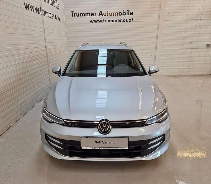 Neu VW Golf VIII Business 116 PS (85 kW) 2025 Silber Kombi