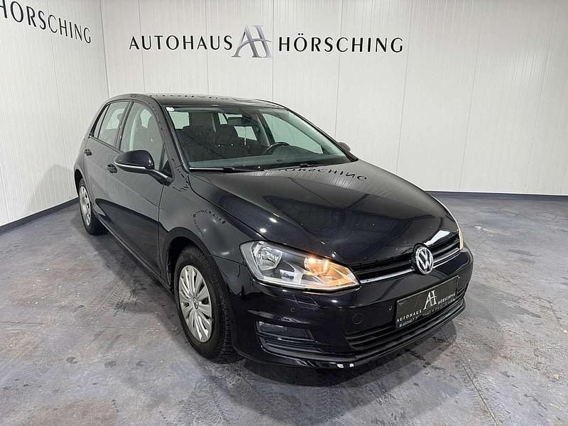Schwarz Gebraucht 2013 VW Golf VII Trendline Limousine | € 7.999 (Fairer Preis) - Bild 1/4
