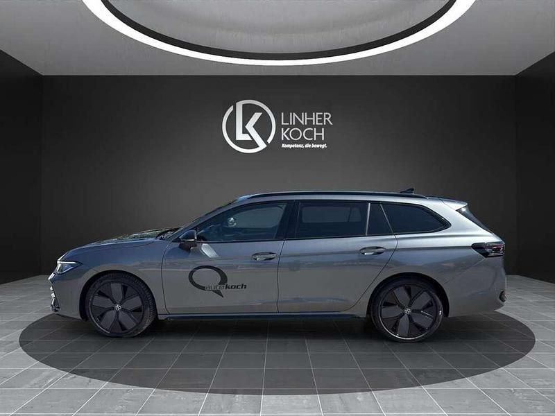 Gebraucht VW Passat R-line 193 PS (141 kW) 2025 Grau Kombi
