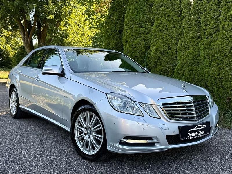 Gebraucht Mercedes E250 204 PS (150 kW) 2012 Silber Limousine