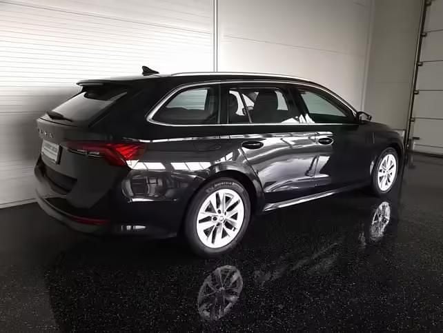 Gebraucht Skoda Octavia Style 150 PS (110 kW) 2022 Schwarzmagicperleffect Kombi