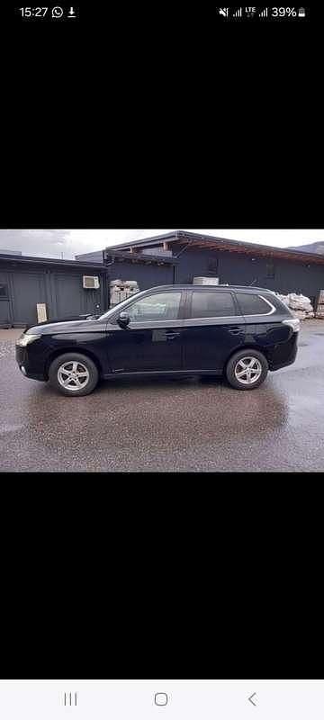 Schwarz Gebraucht 2013 Mitsubishi Outlander Motion SUV | € 9.200 (Teuer) - Bild 1/4