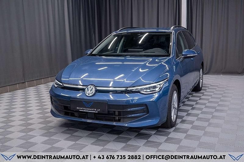 Gebraucht VW Golf VIII R 116 PS (85 kW) 2025 Blau Kombi