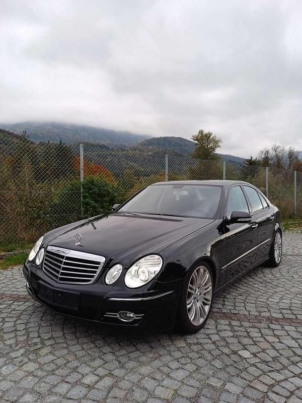 Gebraucht 2006 Mercedes E320 Avantgarde Limousine | € 5.499 (Fairer Preis) - Bild 1/4