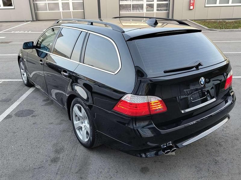 Gebraucht BMW 525 218 PS (160 kW) 2008 Schwarz Kombi