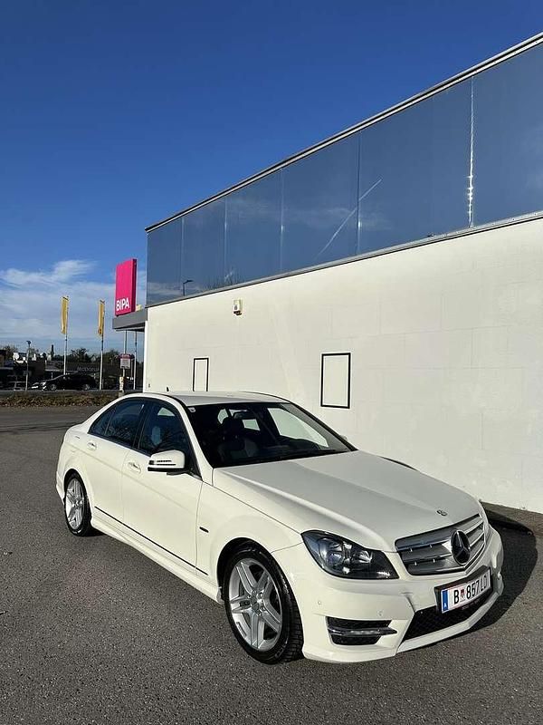 Gebraucht Mercedes C180 156 PS (114 kW) 2012 Limousine
