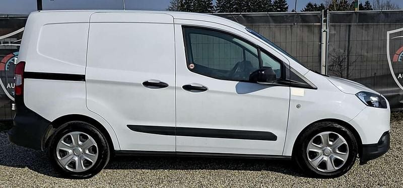 Gebraucht Ford Transit Trend 76 PS (55 kW) 2023 Weiß Van