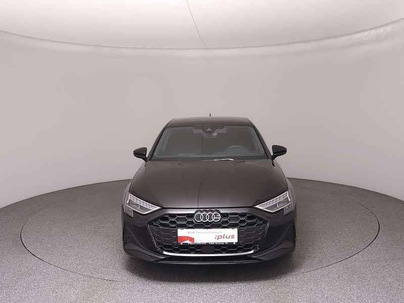 Gebraucht Audi A3 Ambiente 116 PS (85 kW) 2025 Schwarz  normal Limousine
