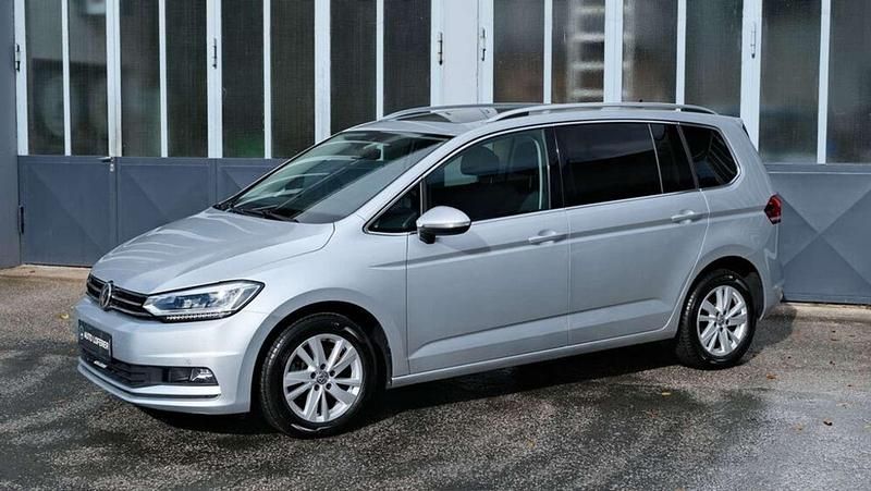 Gebraucht VW Touran Highline 150 PS (110 kW) 2020 Silber Van / Kleinbus