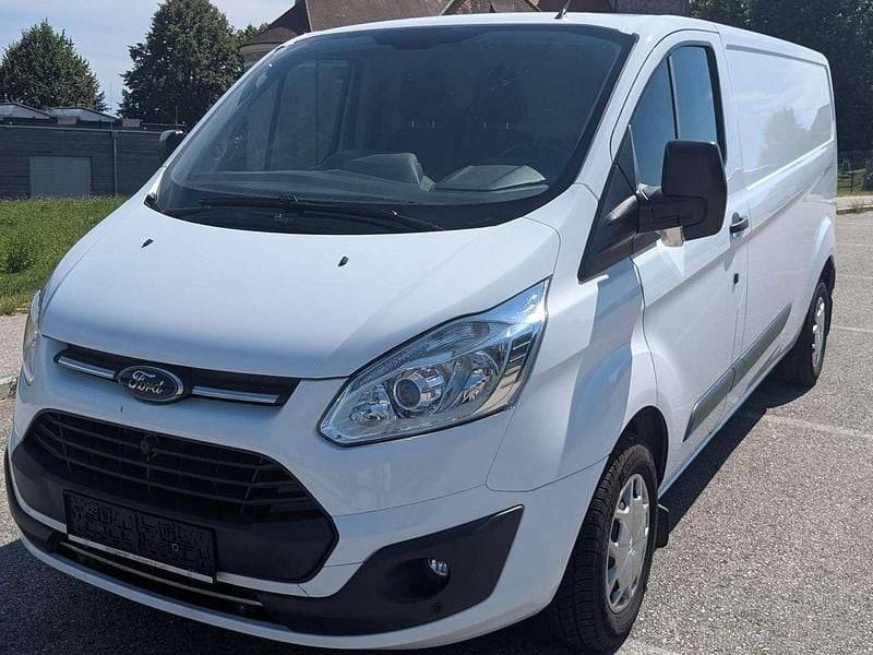 Weiß Gebraucht 2016 Ford Transit Custom Trend Van | € 13.990 (Guter Preis) - Bild 1/4
