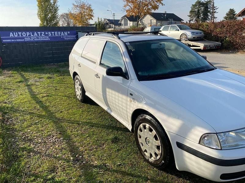 Gebraucht Skoda Octavia Classic 90 PS (66 kW) 2002 Weiß Kombi
