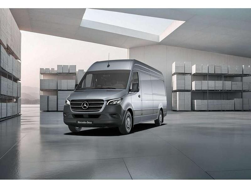 Gebraucht Mercedes Sprinter 170 PS (125 kW) 2025 Silber Van