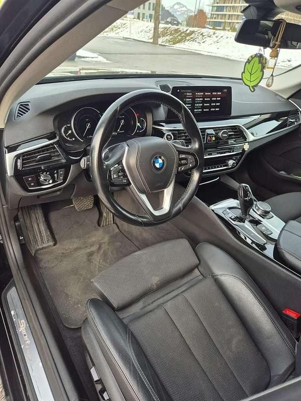 Gebraucht BMW 520 Sport Line 190 PS (139 kW) 2017 Limousine