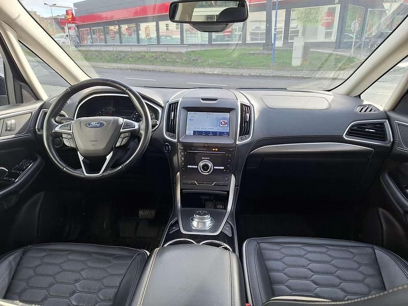 Gebraucht Ford S-MAX Vignale 241 PS (177 kW) 2018 Schwarz Van / Kleinbus