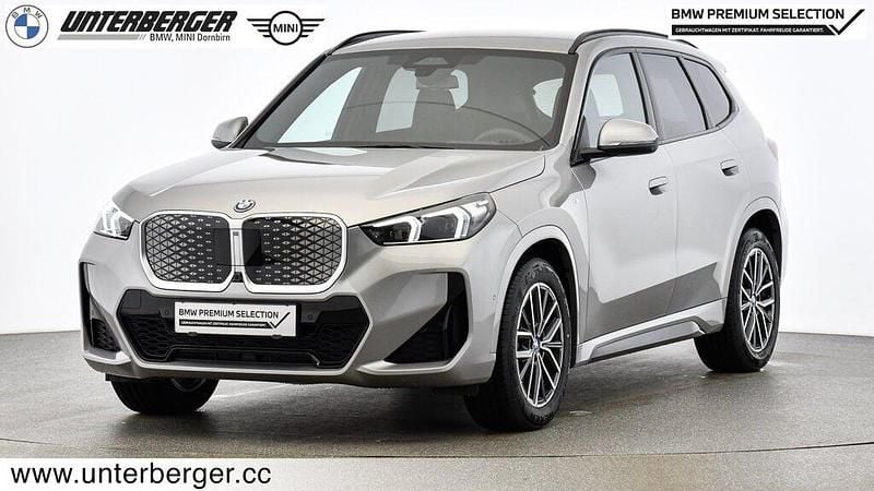 Gebraucht BMW iX1 Shadowline 150 kW (204 PS) 2025 Spacesilber SUV