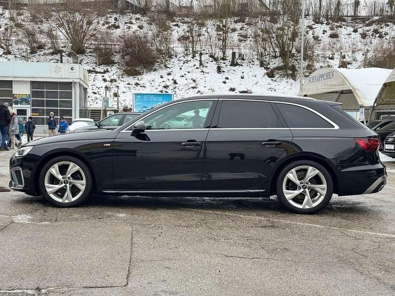 Gebraucht Audi A4 S-Line 163 PS (119 kW) 2022 Schwarz Kombi