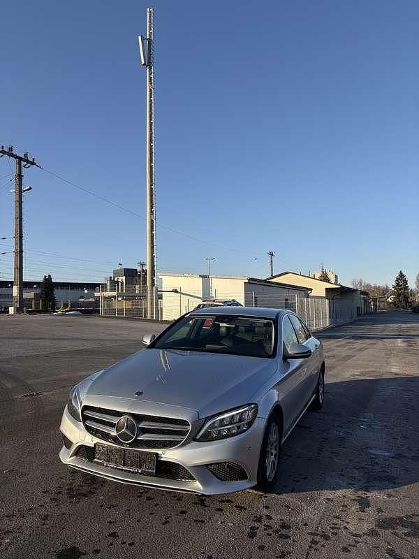 Gebraucht Mercedes C220 194 PS (142 kW) 2018 Limousine