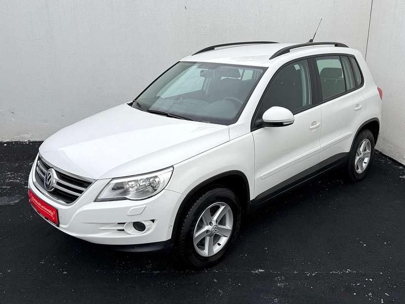 Gebraucht VW Tiguan Sportline 140 PS (102 kW) 2010 Weiß SUV