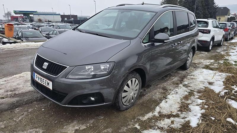 Grau Gebraucht 2012 Seat Alhambra Van / Kleinbus | € 8.600 (Superpreis) - Bild 1/4