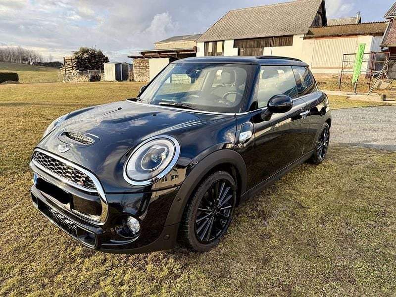Schwarz Gebraucht 2016 Mini Cooper S Hatch Kleinwagen | € 8.700 - Bild 1/4