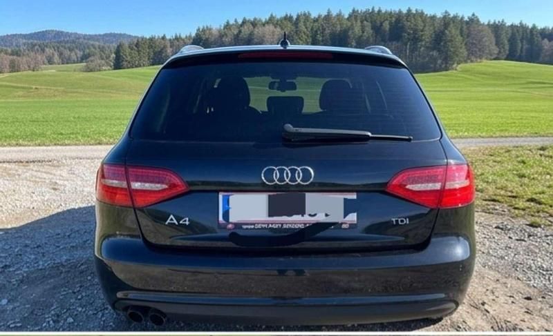 Gebraucht Audi A4 Ambition 143 PS (105 kW) 2012 Schwarz Kombi