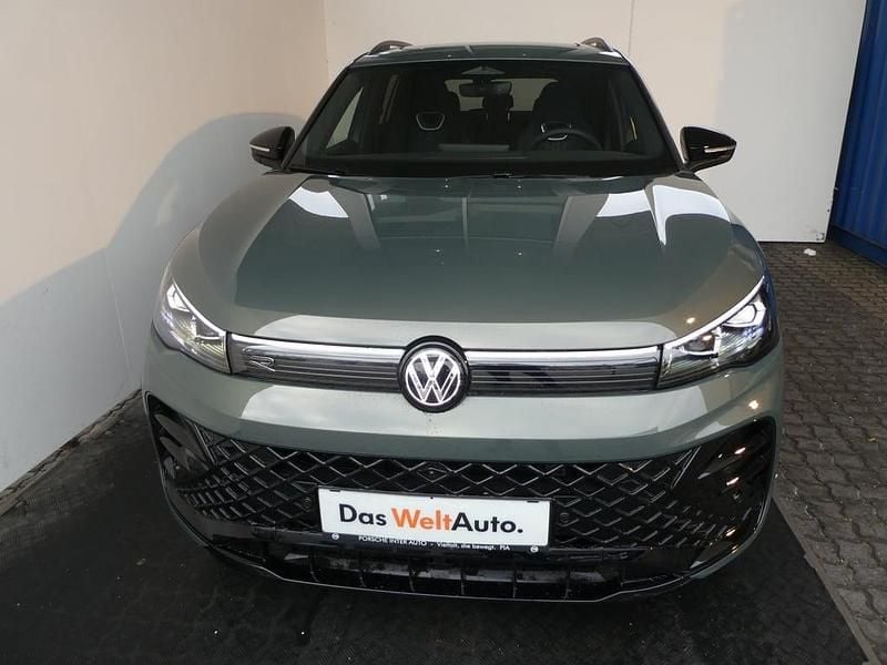 Neu VW Tiguan Sport 204 PS (150 kW) 2026 Mittelgrün metallic SUV