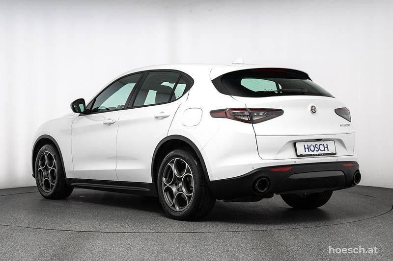 Gebraucht Alfa Romeo Stelvio Sprint 160 PS (117 kW) 2023 Weiss SUV