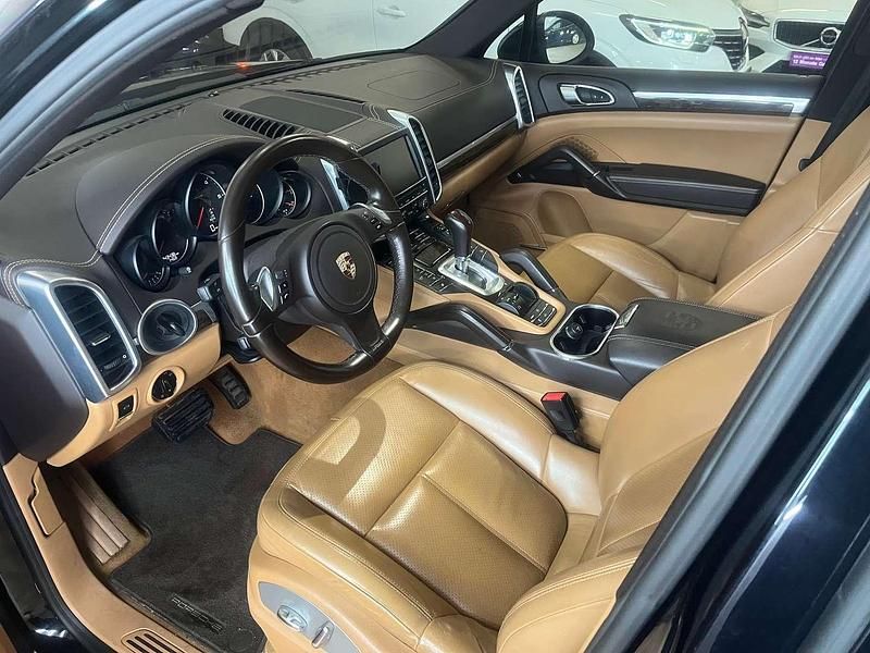 Gebraucht Porsche Cayenne 245 PS (180 kW) 2012 Schwarz SUV