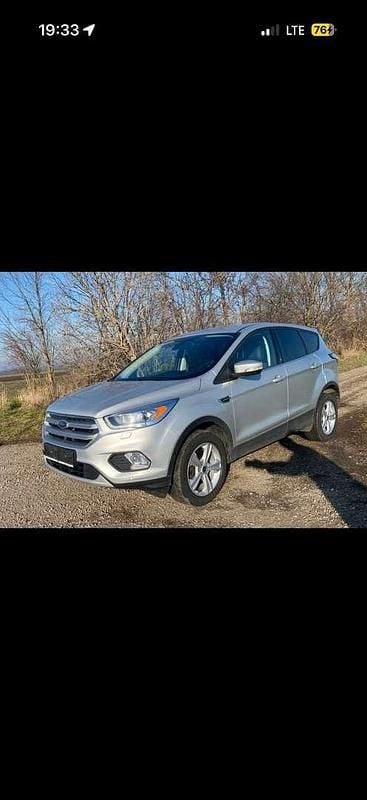 Gebraucht Ford Kuga Titanium 120 PS (88 kW) 2017 Silber SUV