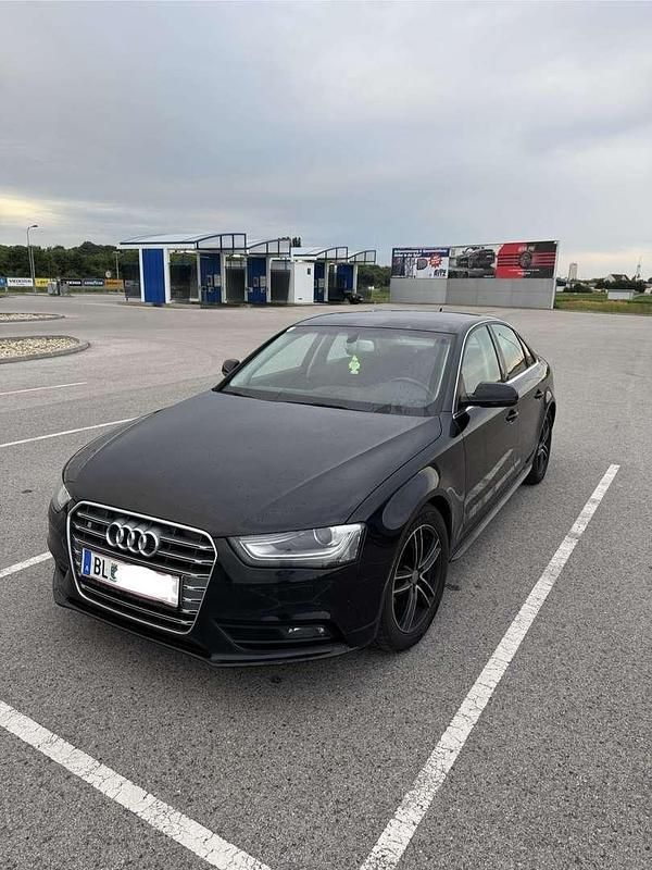 Gebraucht Audi A4 Comfort 136 PS (100 kW) 2014 Limousine