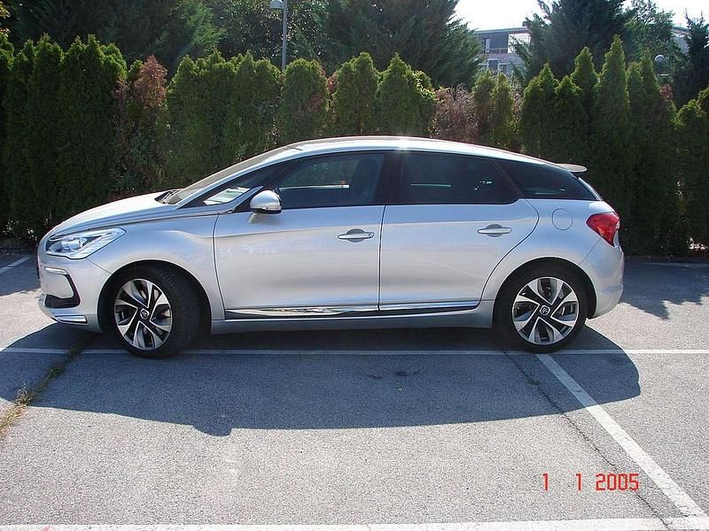 Gebraucht Citroën DS5 Sport Chic 163 PS (119 kW) 2014 Silber Kleinwagen