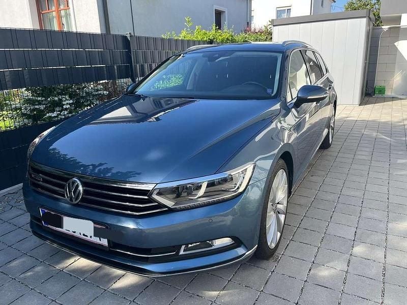 Gebraucht VW Passat Highline 239 PS (175 kW) 2015 Blau Kombi