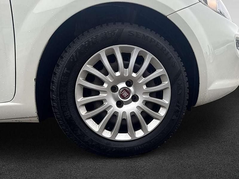 Gebraucht Fiat Punto Easy 95 PS (69 kW) 2018 Weiß Kleinwagen