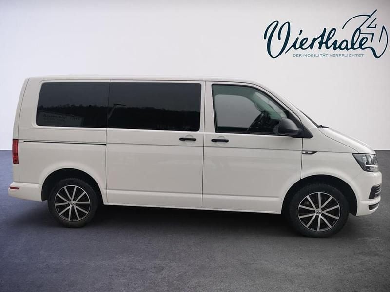 Gebraucht VW Multivan Trendline 150 PS (110 kW) 2018 Weiss  normal Van