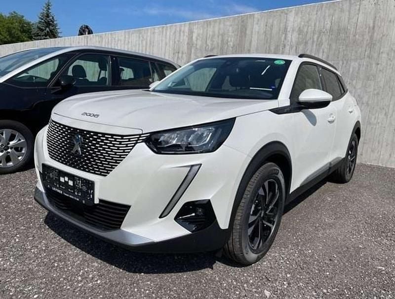 Gebraucht Peugeot e-2008 Allure 100 kW (136 PS) 2021 Weiß SUV