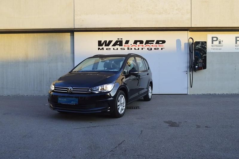 Gebraucht VW Touran Comfortline 150 PS (110 kW) 2024 Schwarz  metallicperleffektno Van / Kleinbus