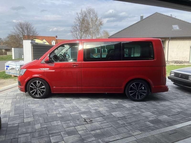 Gebraucht VW Multivan Edition 150 PS (110 kW) 2019 Rot Van