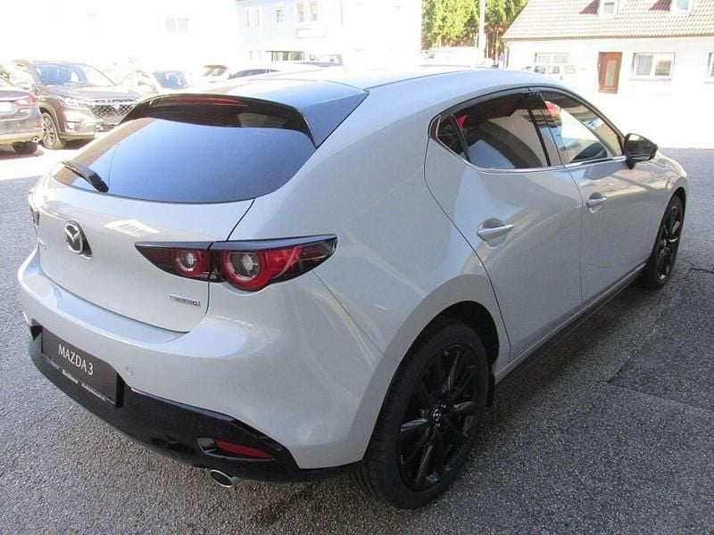 Neu Mazda 3 Homura-Line 140 PS (102 kW) 2025 Weiß Limousine
