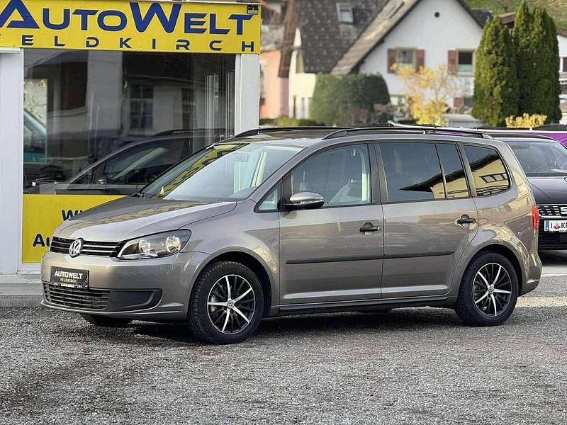 Grau Gebraucht 2011 VW Touran Trendline Van / Kleinbus | € 8.890 (Fairer Preis) - Bild 1/4