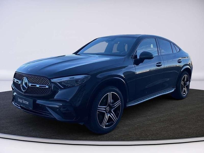 Gebraucht Mercedes GLC300e 197 PS (144 kW) 2025 Schwarz Coupé