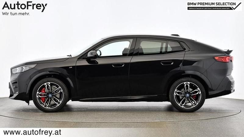 Gebraucht BMW iX2 Shadowline 225 kW (306 PS) 2025 Schwarz SUV