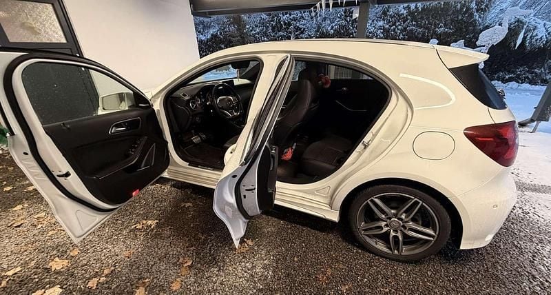 Gebraucht Mercedes A180 122 PS (89 kW) 2017 Weiß Limousine