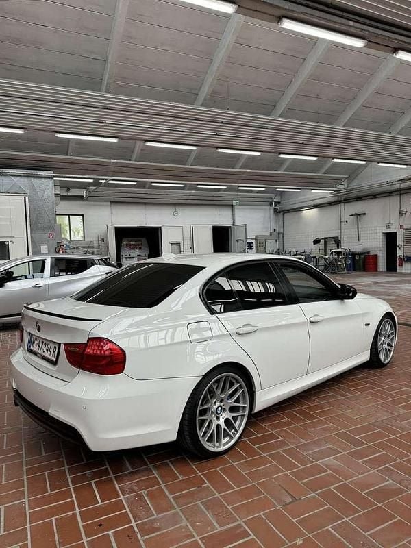 Gebraucht 2010 BMW 330 M Sport Limousine | € 13.000 (Fairer Preis) - Bild 1/4