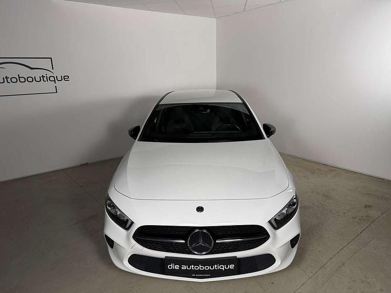 Gebraucht Mercedes A180 Premium 136 PS (100 kW) 2020 Weiß Kleinwagen